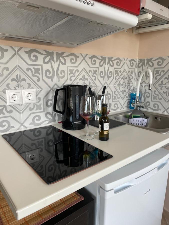 Cozy Apartment In Heart Athens Near Metro Fix 100M Atenas Exterior foto
