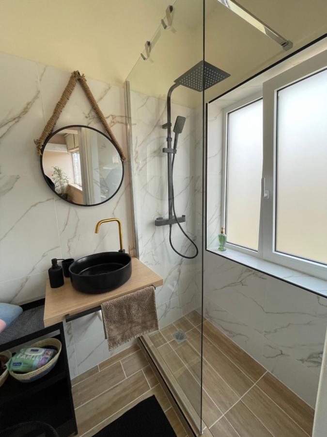 Cozy Apartment In Heart Athens Near Metro Fix 100M Atenas Exterior foto