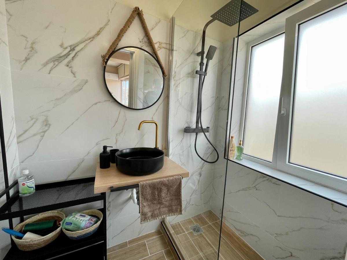 Cozy Apartment In Heart Athens Near Metro Fix 100M Atenas Exterior foto