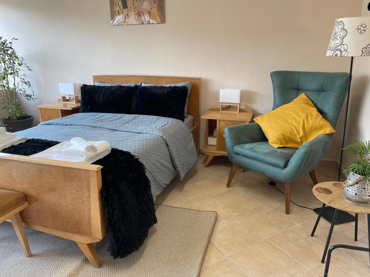 Cozy Apartment In Heart Athens Near Metro Fix 100M Atenas Exterior foto