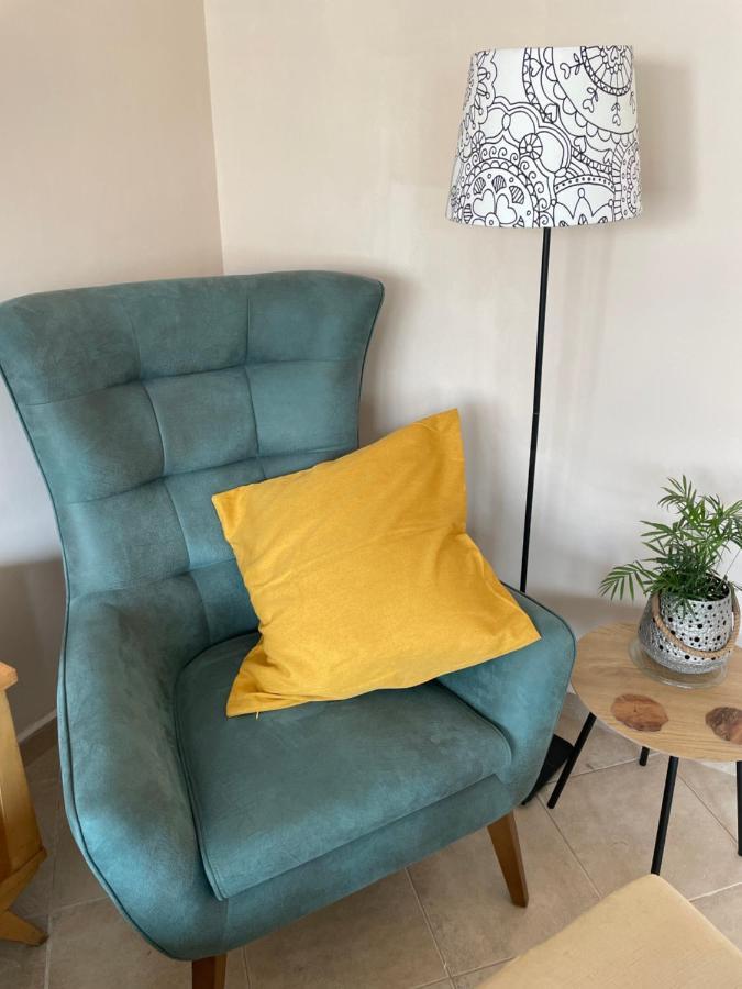 Cozy Apartment In Heart Athens Near Metro Fix 100M Atenas Exterior foto