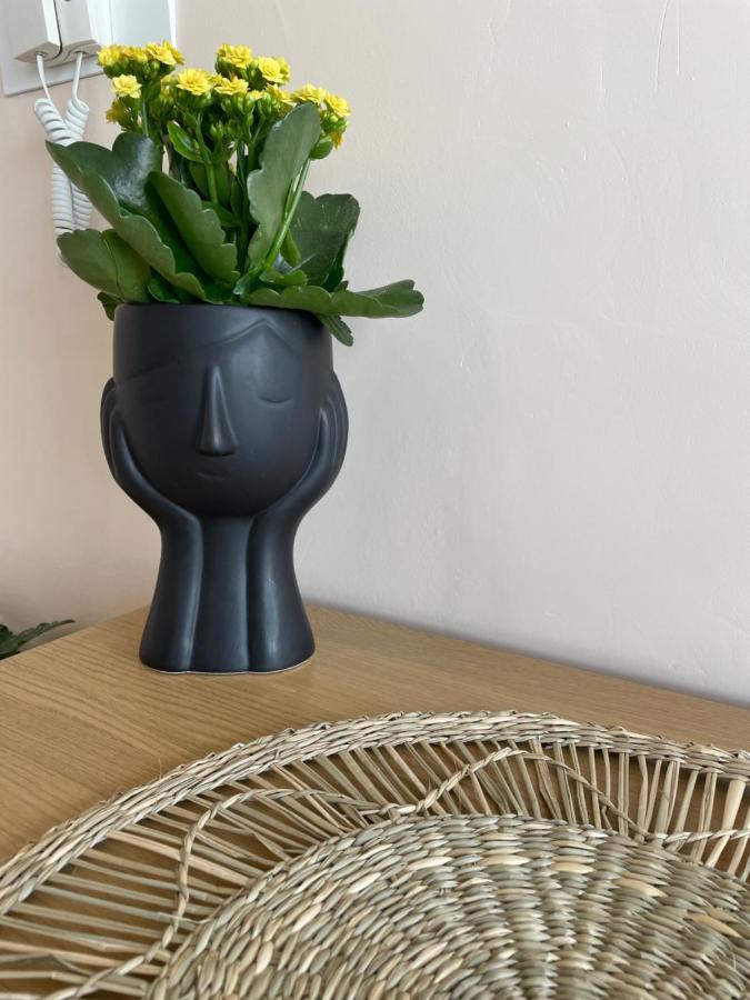 Cozy Apartment In Heart Athens Near Metro Fix 100M Atenas Exterior foto
